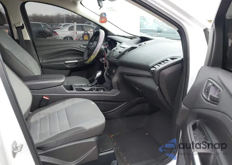 2017 Ford Escape S z USA, uszkodzony, nr VIN 1FMCU0F7XHUA07026